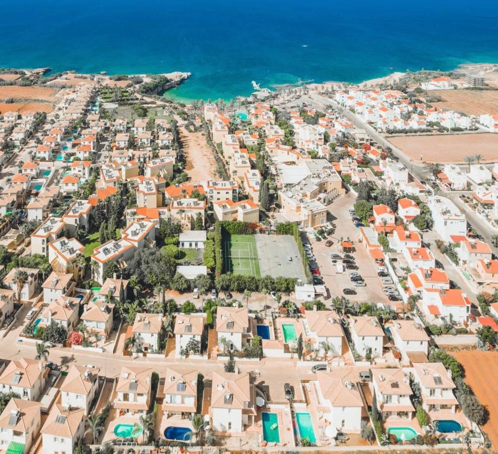 Villa Pant Poly Protaras Exteriör bild