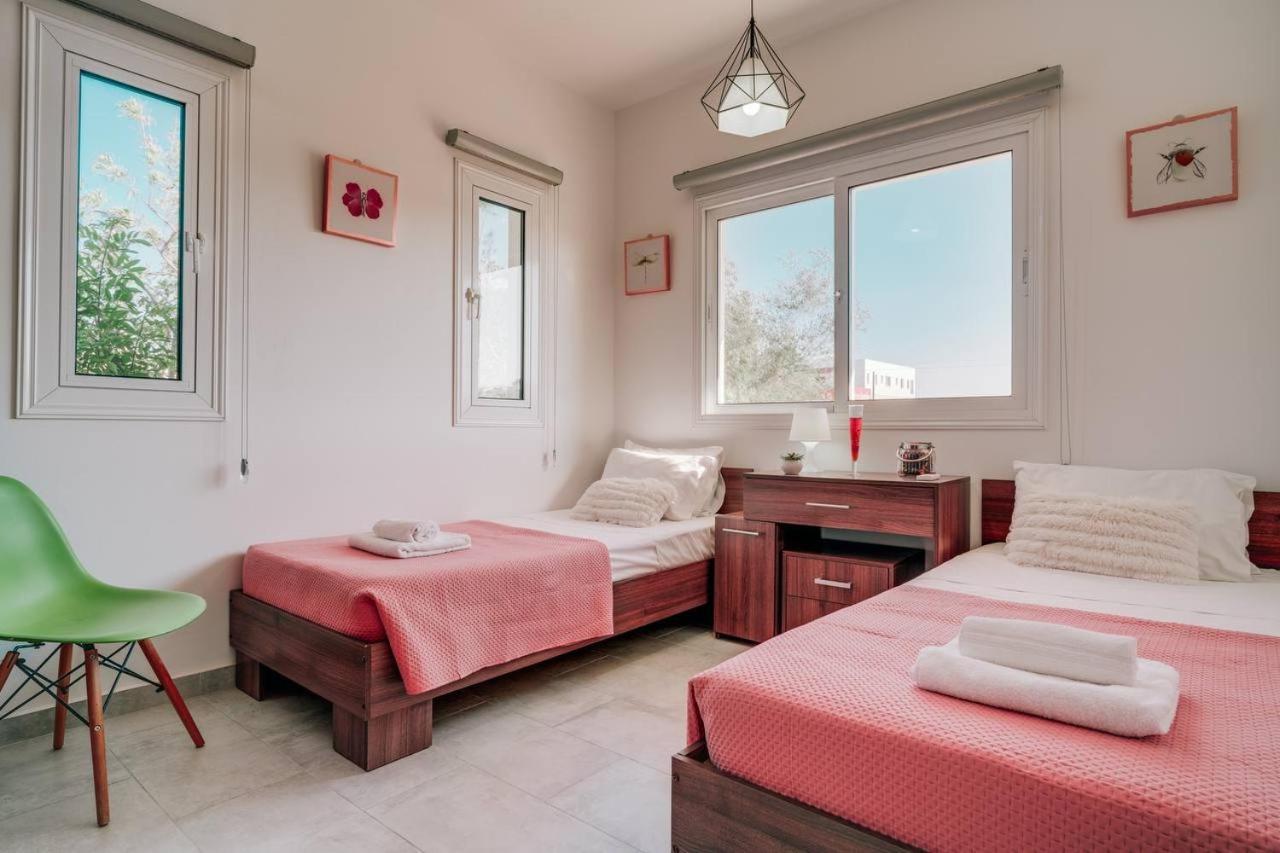 Villa Pant Poly Protaras Exteriör bild