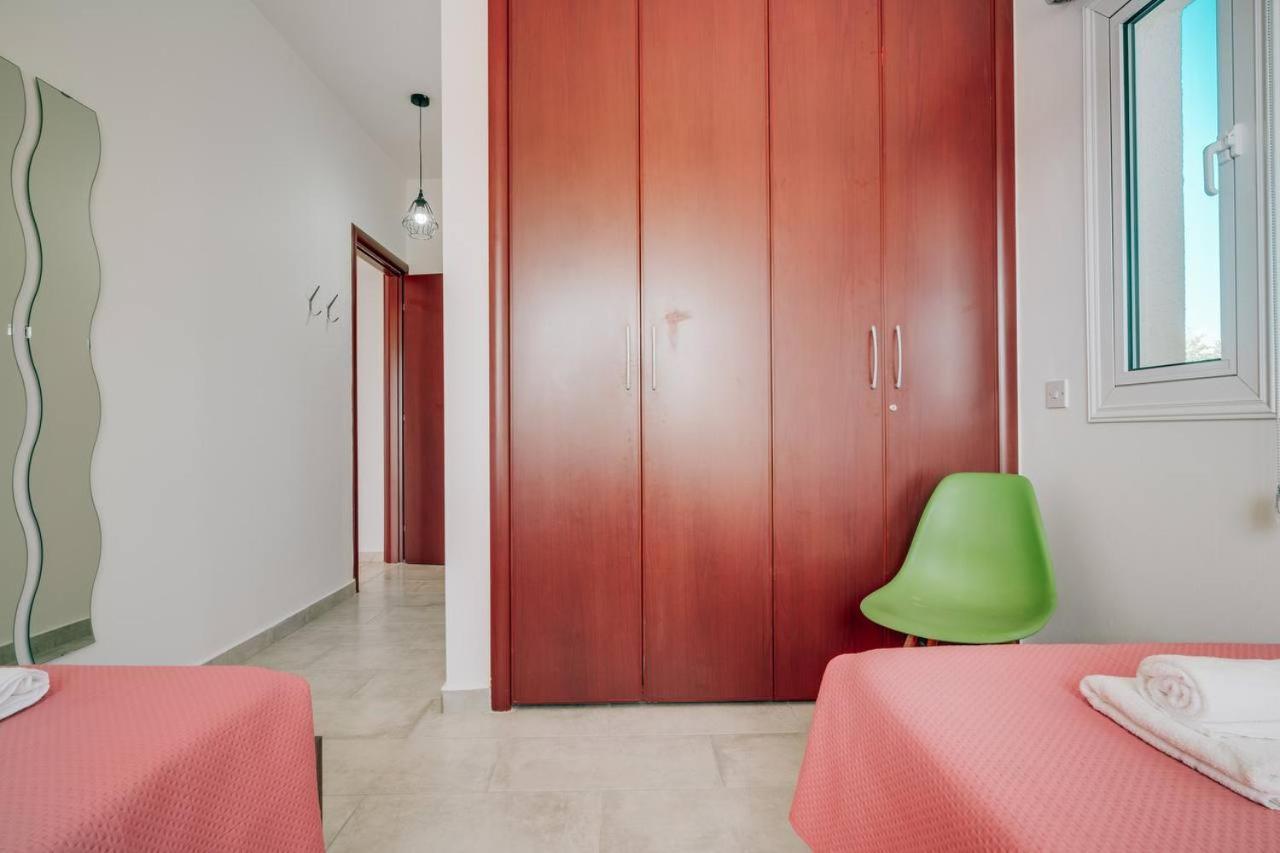 Villa Pant Poly Protaras Exteriör bild